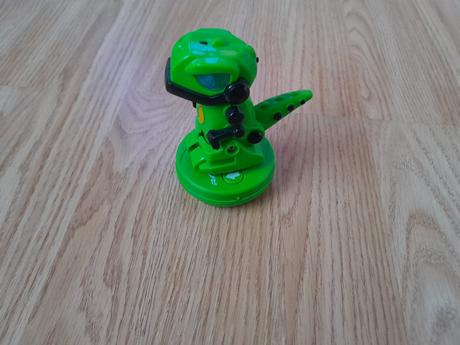 Dračí robotník s ovládaním, 