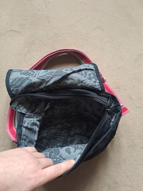 Cierna taška roxy, roxy