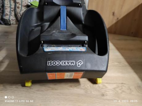 Vajíčko a základňa, maxi cosi