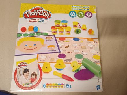 Play doh písmená a jazyk,