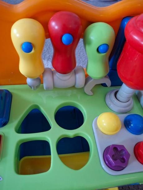 Kutilsky stolik s naradim pre najmensich,