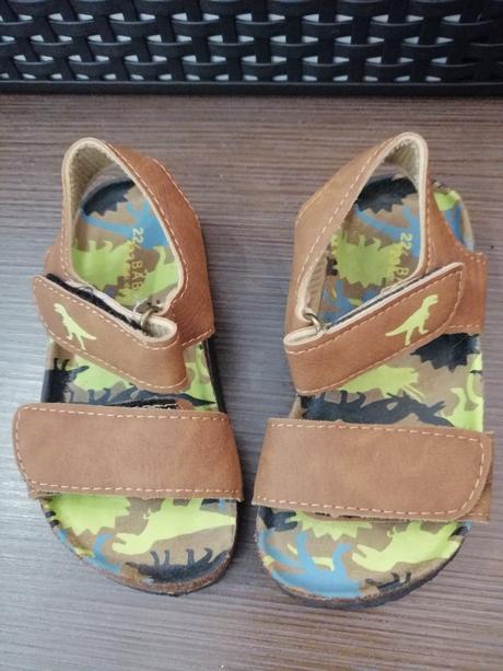 Sandalky 22/23, reserved,22