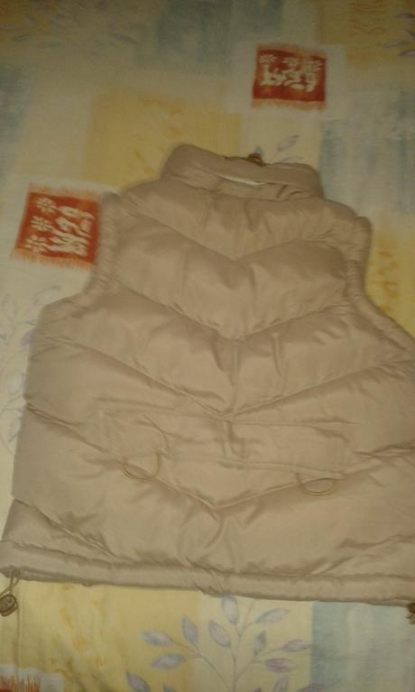 Teplá vesta 122, 122