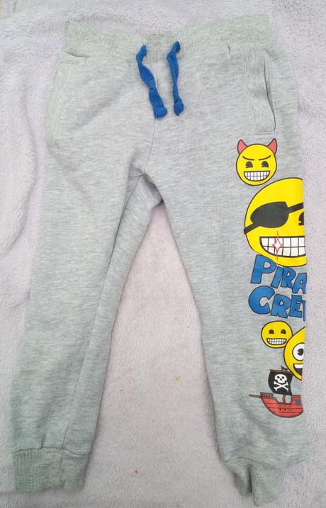 Chlapčenské tepláky 5 kusov na 2-4 roky, 98