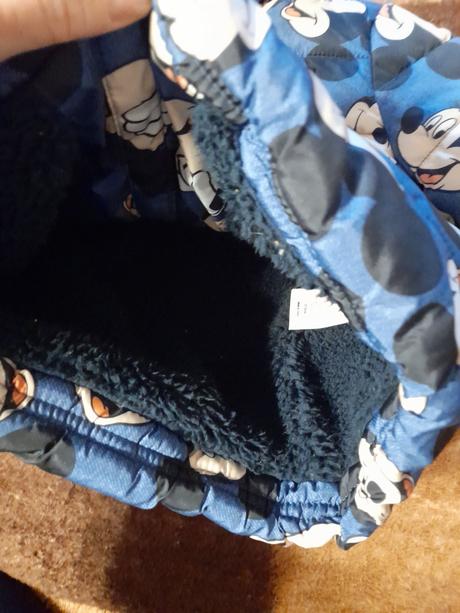 Balík oblečení, 68–80