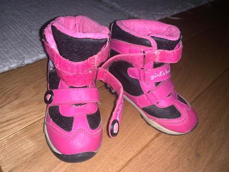 Dievčenské čižmy, 25