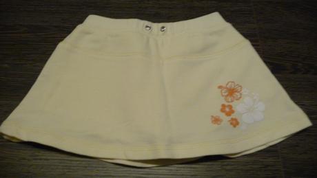 Kraťasková suknička, 104