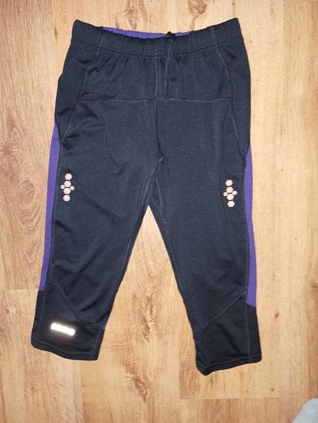 Málo nosené športové legíny 34-36, s