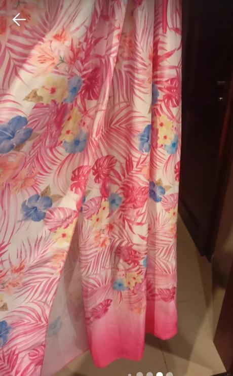 Nenosené šaty saténové, m