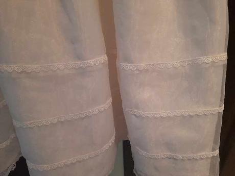 Šaty na prijímanie, 140