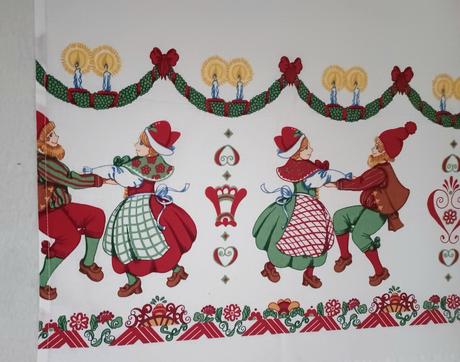 Starší vianočný obrus 135x115cm, 