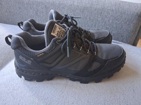 Turistické topánky tenisky botasky, jack wolfskin,41