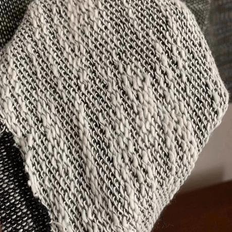 Šedý svetřík s potiskem, s