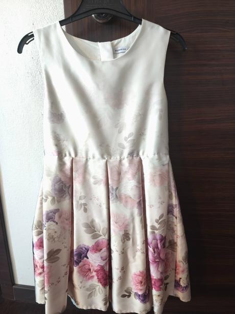 Dievčenské slávnostné saty, reserved,134