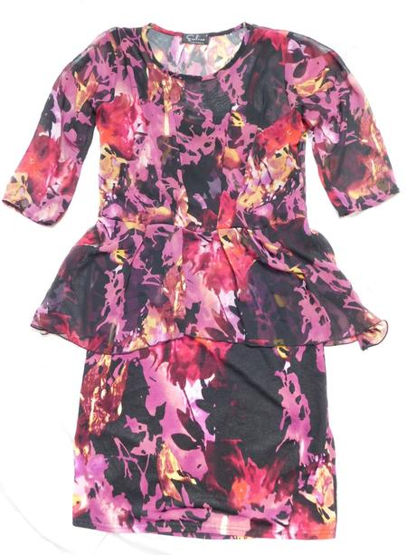 Luxusne velmi pekne saty, 36