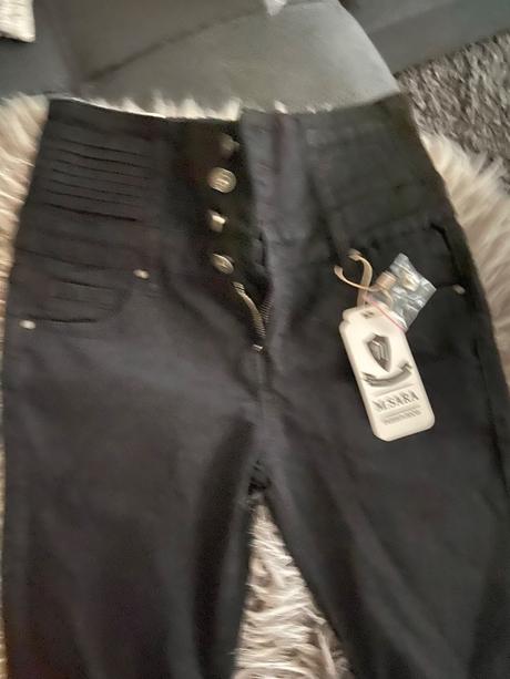 Džínsy s vysokým pásom, l