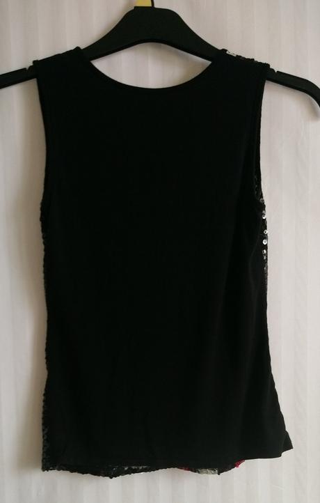 Elastický čierny top flitrový farebný motív vpredu, s