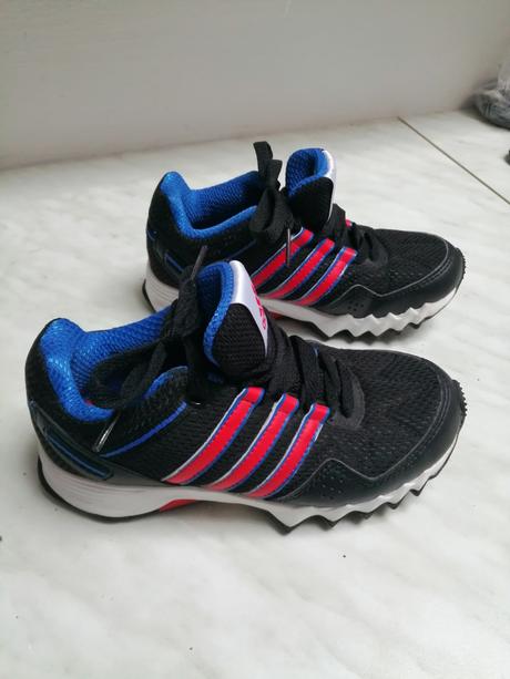 Botasky pre chlapcov znackove adidas vel. 30, adidas,30