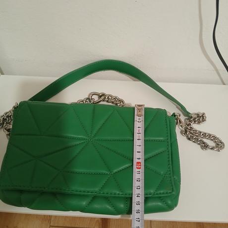 Zelená prešívaná kabelka, stradivarius