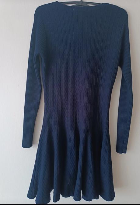 Šaty s dlhým rukávom, s