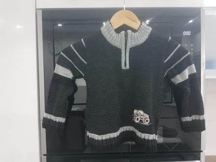 Sveter velk.104, 104