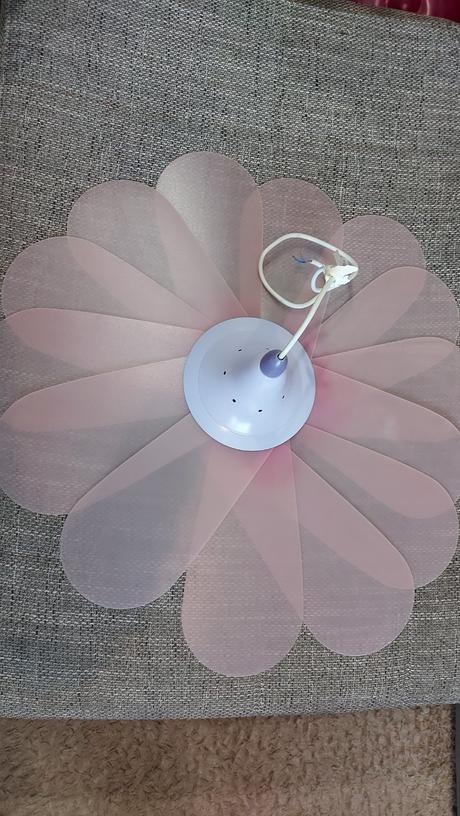 Lampa kvetinka do detskej izby, 