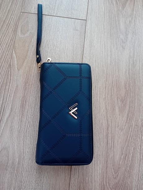 Dámska peňaženka,