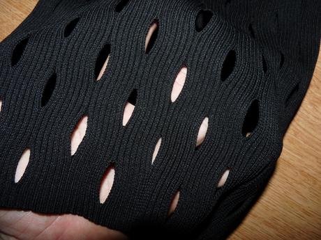 Elastické s dierkami, bershka,xs