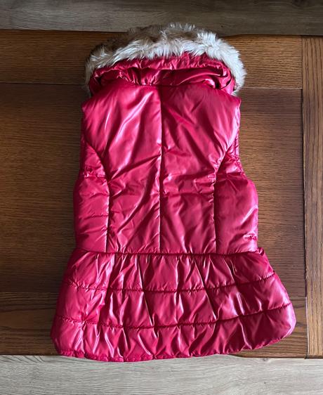 Prekrásna vesta mayoral s kožušinkovým golierom, mayoral,128