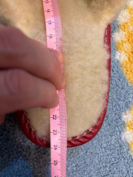 Nové vlnené papučky, 38