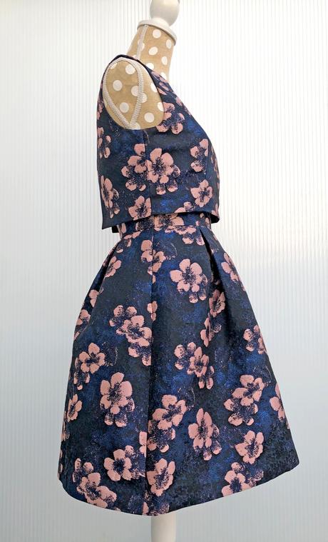 Značkové koktejlové šaty, s