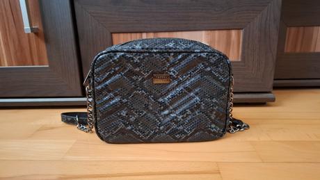 Crossbody kabelka s hadim vzorom, 