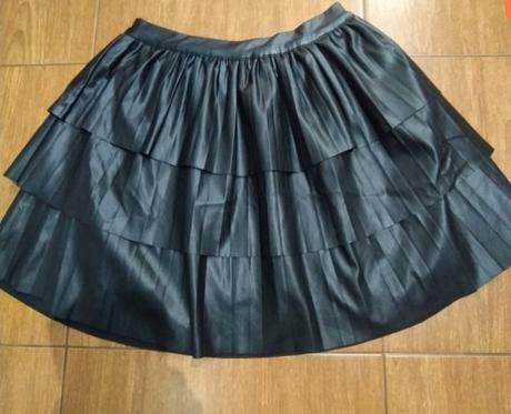 Koženkova sukňa, gate,m