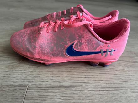 Kopacky vinicius jr, nike,35