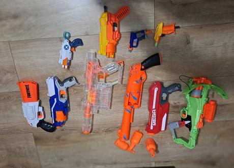 Nerf pištole veľké aj malé, 