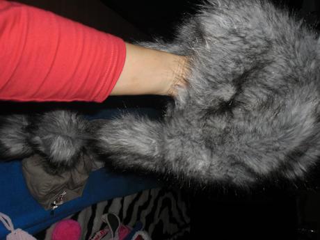 Zimna kozusinova , m