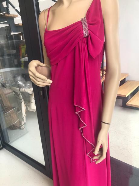 Spoločenské šaty, 40