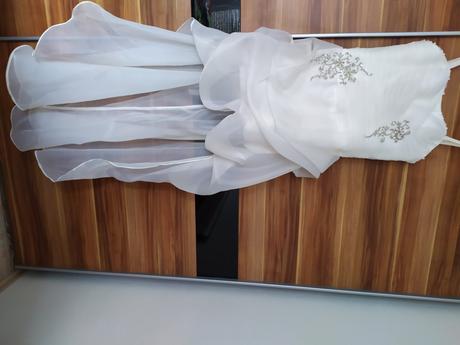 Biele krátke šaty, 40