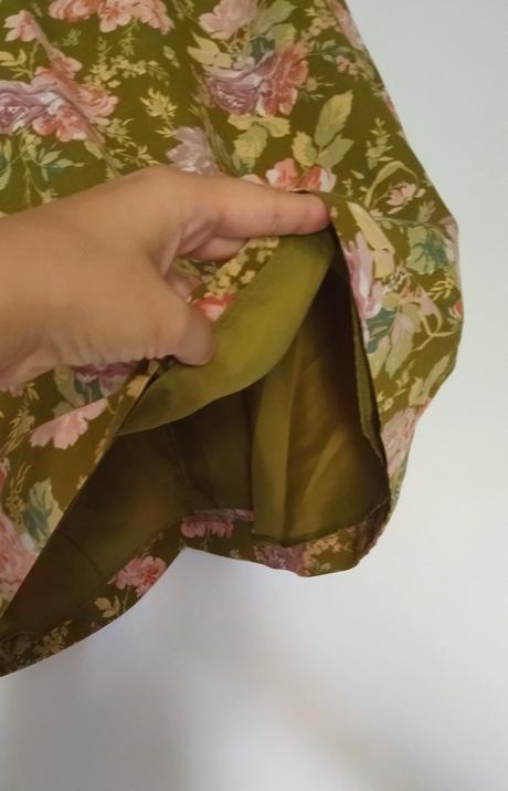 Kvietkovaná sukňa, laura ashley,m