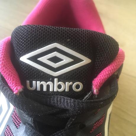 Dievčenské botasky zn. umbro, veľ.37.5, umbro,37