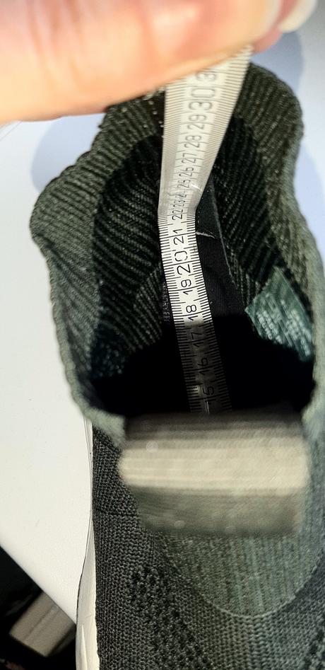 Kotnikove "ponozkove" tenisky, zara,33