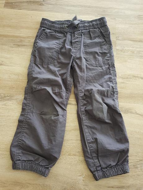 Nohavice, lupilu,104