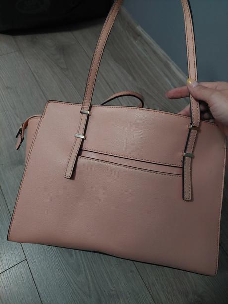 Kabelka guess, guess