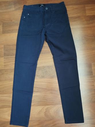 Tmavomodré nohavice, bershka,158