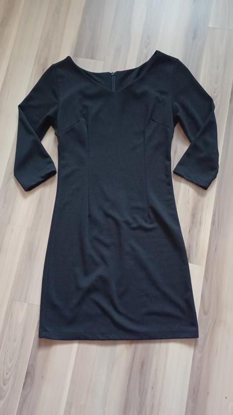 Čierne mini šaty, s