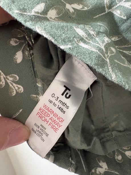 Dievčenské šaty, 56