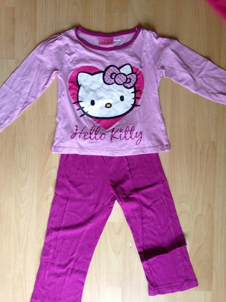 Pyžamko kitty, sanrio,98