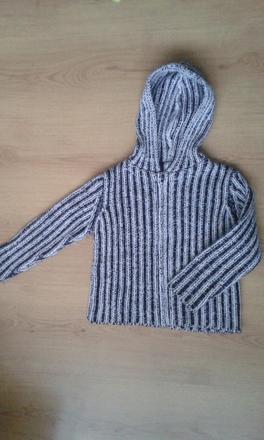 Hrubší sveter na zips s kapucňou, 110