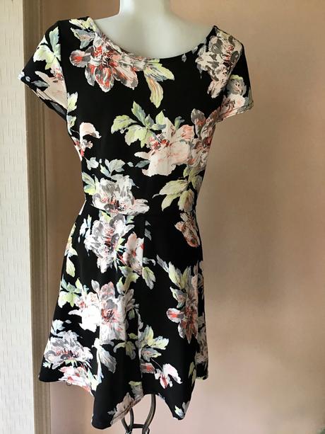 Šaty /196a, new look,42