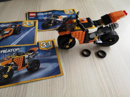 Lego creator 3v1 31059 cestná motorka,